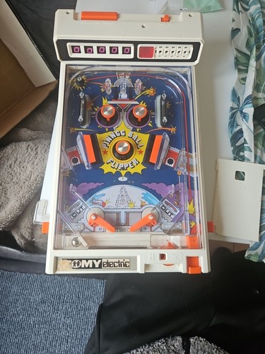 Tomy pinngg ball flipper - ball,